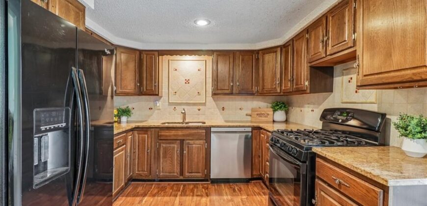 5113 Ridgewood Drive, Kansas City, MO 64151