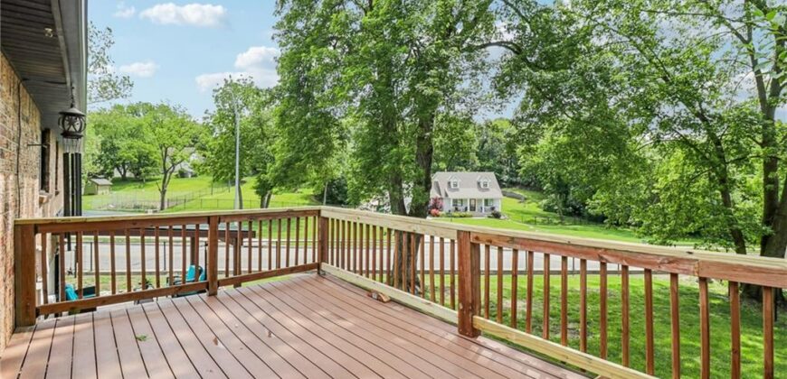 5113 Ridgewood Drive, Kansas City, MO 64151