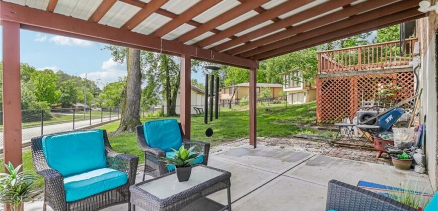 5113 Ridgewood Drive, Kansas City, MO 64151