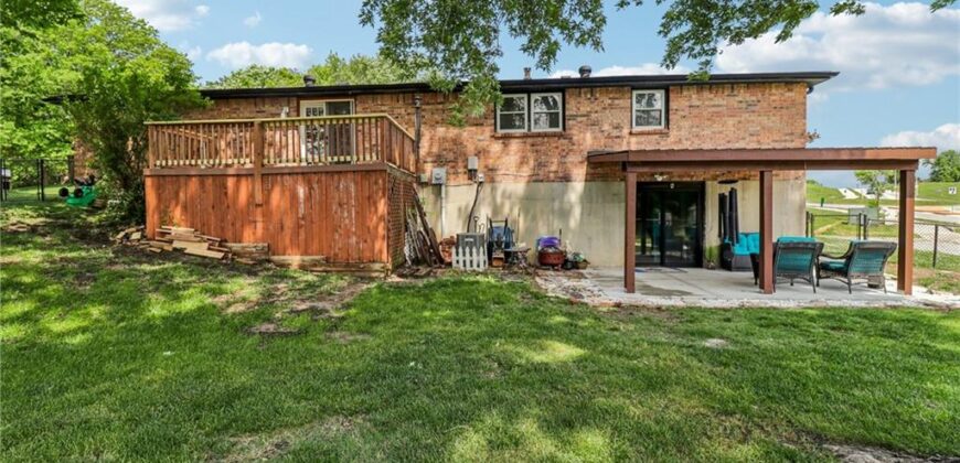 5113 Ridgewood Drive, Kansas City, MO 64151