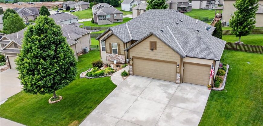 13300 N Copper Ridge Drive, Platte City, MO 64079