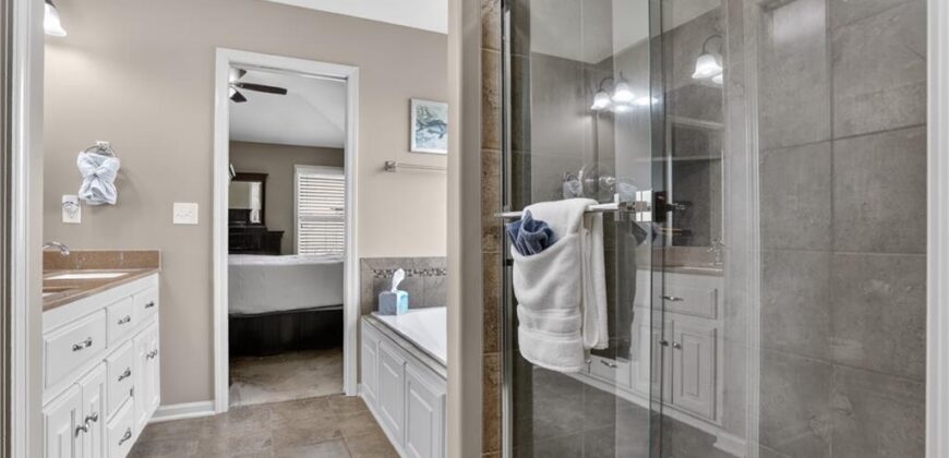 13300 N Copper Ridge Drive, Platte City, MO 64079