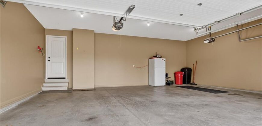 13300 N Copper Ridge Drive, Platte City, MO 64079