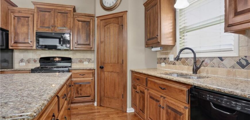 13300 N Copper Ridge Drive, Platte City, MO 64079