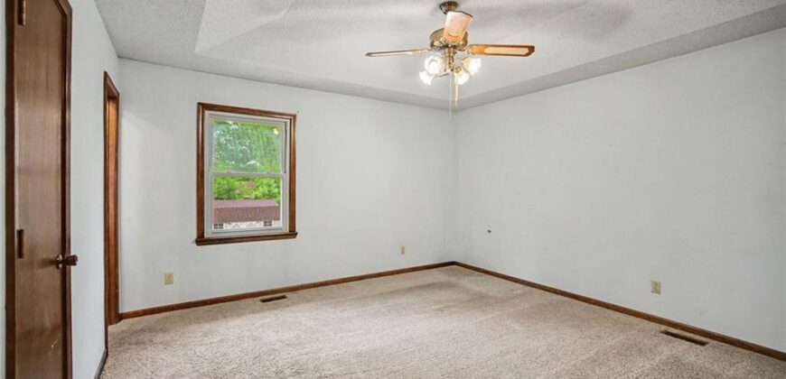 1100 NE 115th Street, Kansas City, MO 64155
