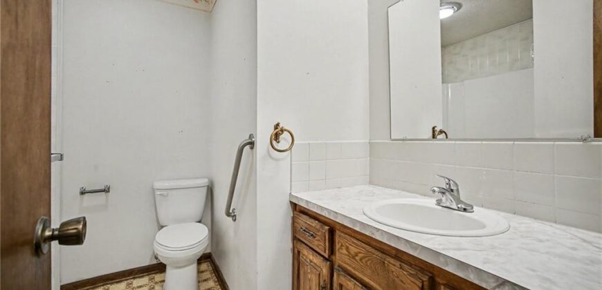 1100 NE 115th Street, Kansas City, MO 64155