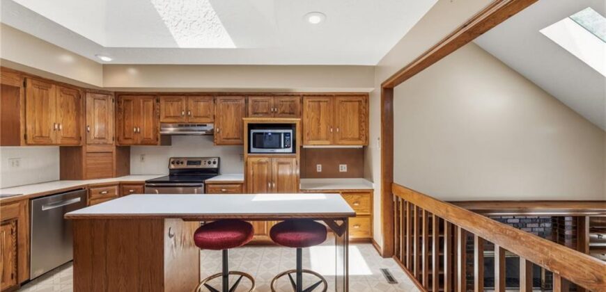 5308 N Wyandotte Street, Gladstone, MO 64118