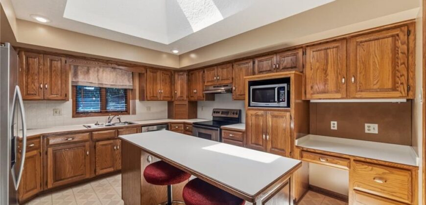 5308 N Wyandotte Street, Gladstone, MO 64118