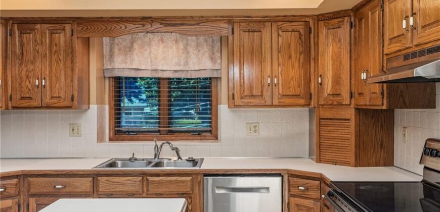 5308 N Wyandotte Street, Gladstone, MO 64118
