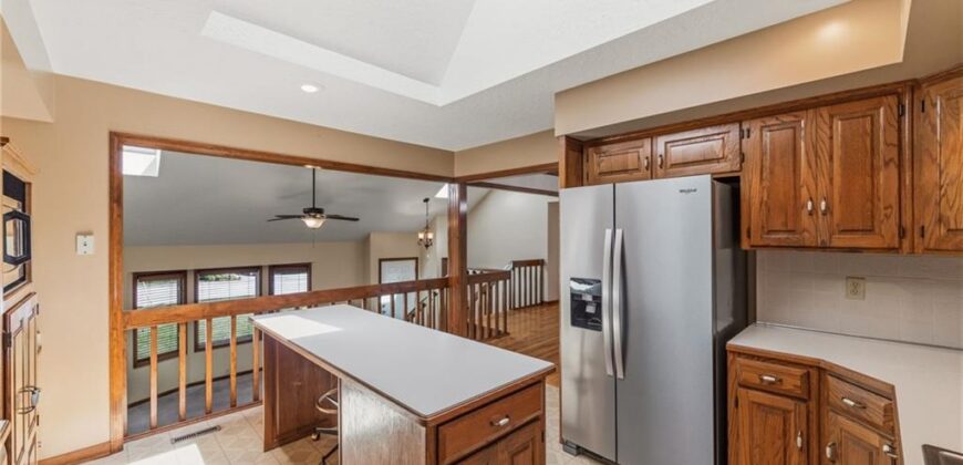 5308 N Wyandotte Street, Gladstone, MO 64118