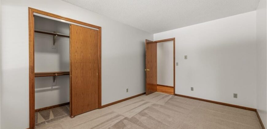 5308 N Wyandotte Street, Gladstone, MO 64118