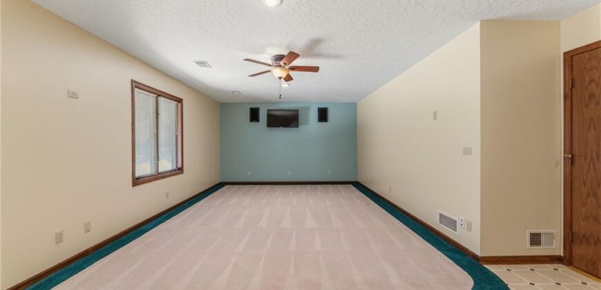 5308 N Wyandotte Street, Gladstone, MO 64118