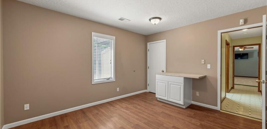 5308 N Wyandotte Street, Gladstone, MO 64118