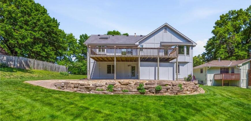 5308 N Wyandotte Street, Gladstone, MO 64118