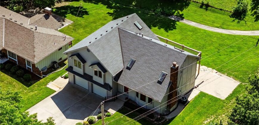5308 N Wyandotte Street, Gladstone, MO 64118