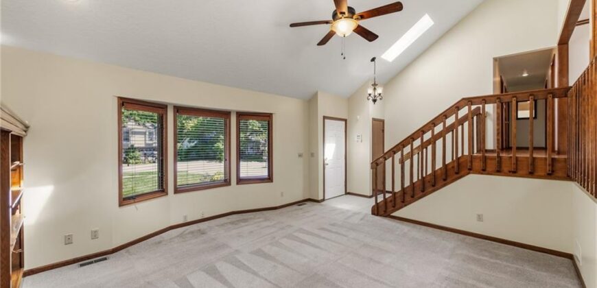5308 N Wyandotte Street, Gladstone, MO 64118