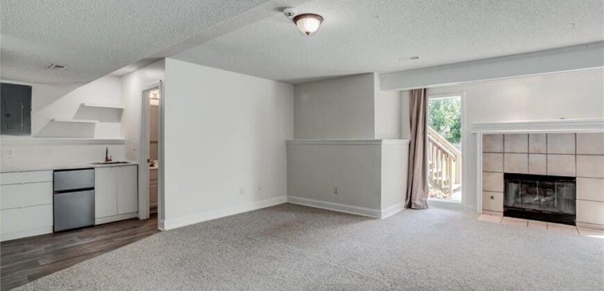 8820 NE 110th Street, Kansas City, MO 64157