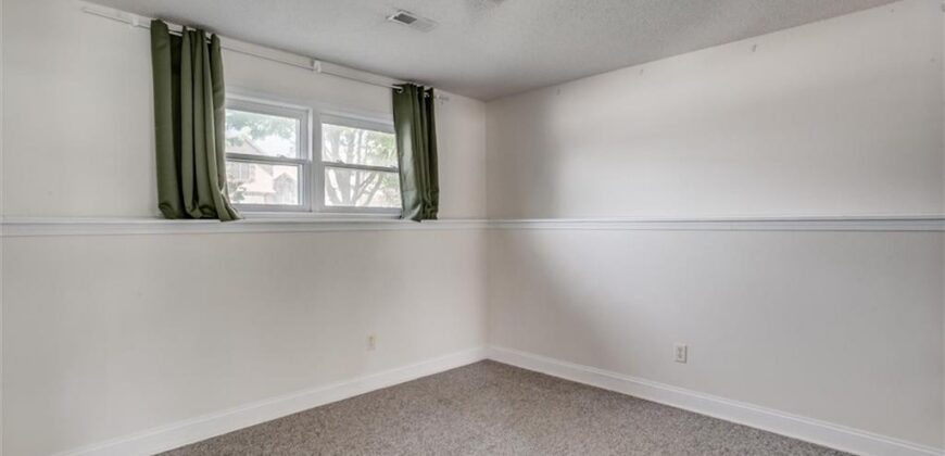8820 NE 110th Street, Kansas City, MO 64157