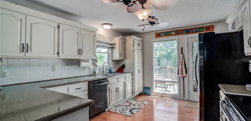 8820 NE 110th Street, Kansas City, MO 64157
