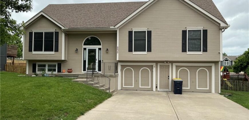 8820 NE 110th Street, Kansas City, MO 64157