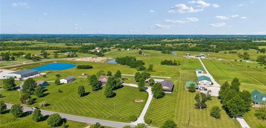 17308 Endicott Road, Kearney, MO 64060
