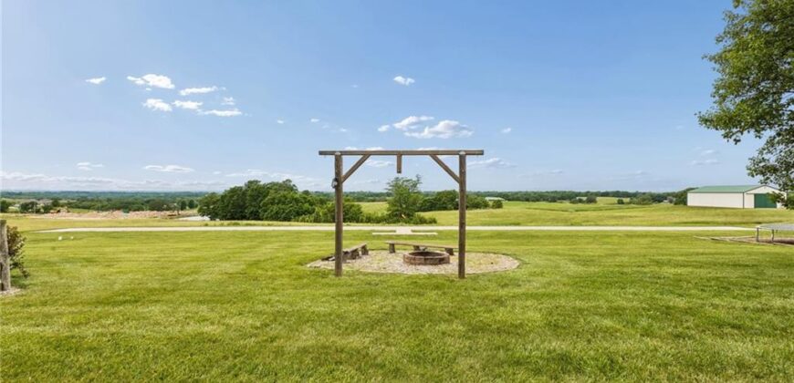 17308 Endicott Road, Kearney, MO 64060