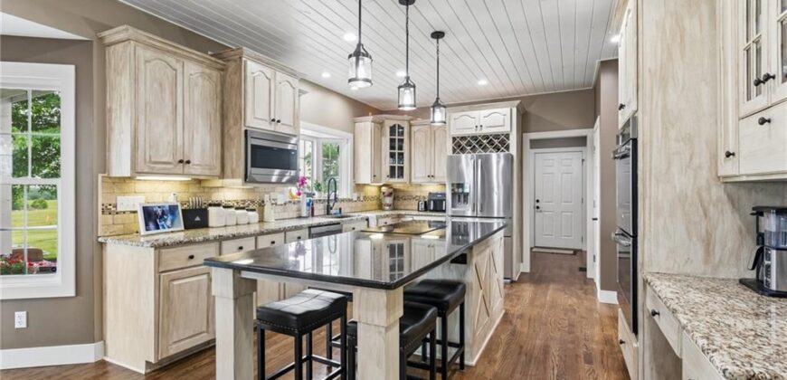 17308 Endicott Road, Kearney, MO 64060