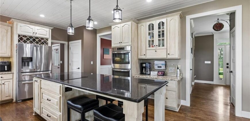 17308 Endicott Road, Kearney, MO 64060