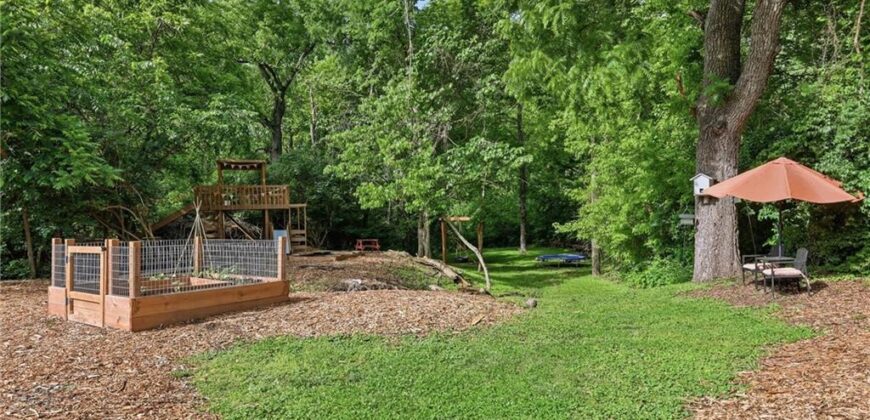 295 Fawn Lane, Liberty, MO 64068