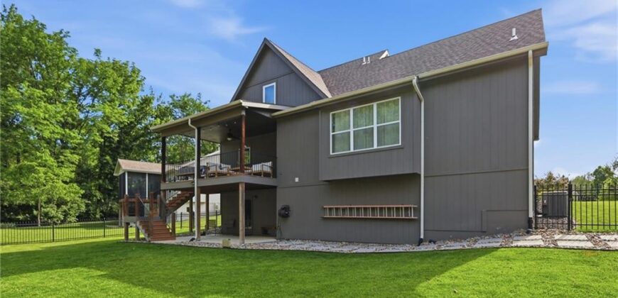 295 Fawn Lane, Liberty, MO 64068