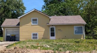 4417 N Oak Trafficway, Kansas City, MO 64116