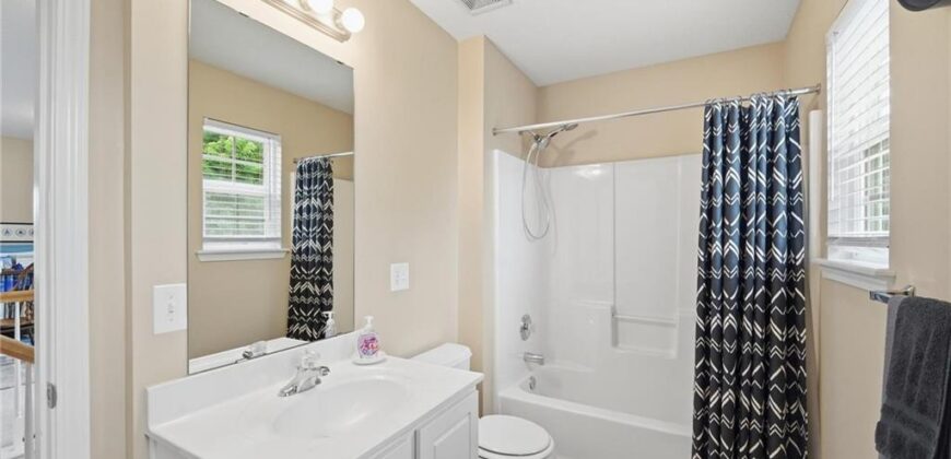 9844 N Hawthorne Avenue, Kansas City, MO 64157