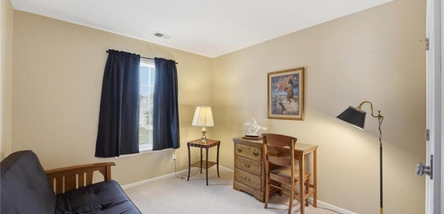 9844 N Hawthorne Avenue, Kansas City, MO 64157