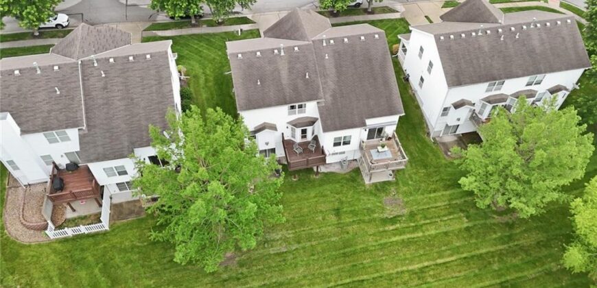9844 N Hawthorne Avenue, Kansas City, MO 64157