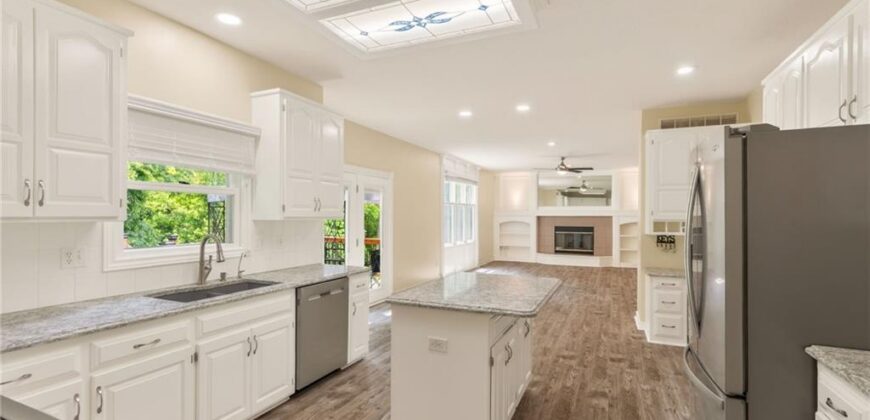 9127 NW 86 Court, Kansas City, MO 64153
