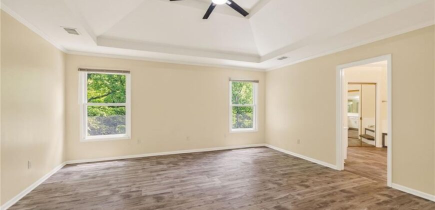 9127 NW 86 Court, Kansas City, MO 64153