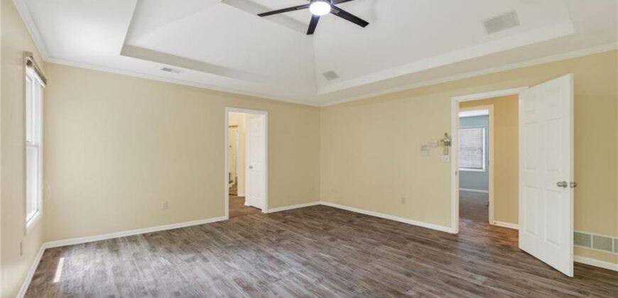 9127 NW 86 Court, Kansas City, MO 64153
