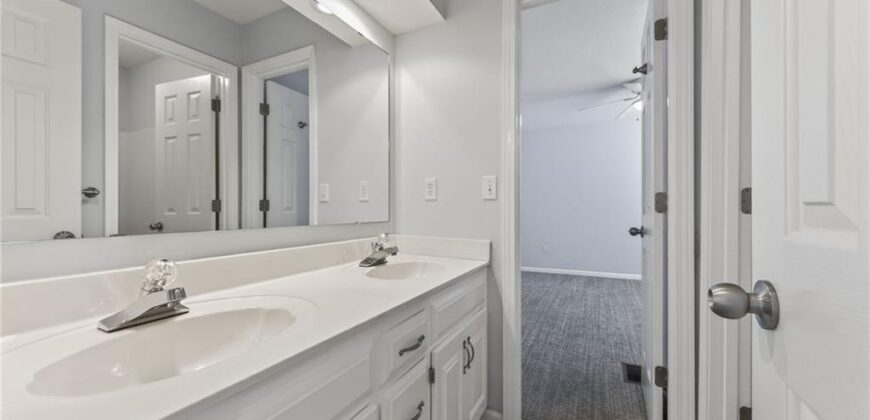 9127 NW 86 Court, Kansas City, MO 64153