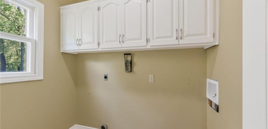 9127 NW 86 Court, Kansas City, MO 64153