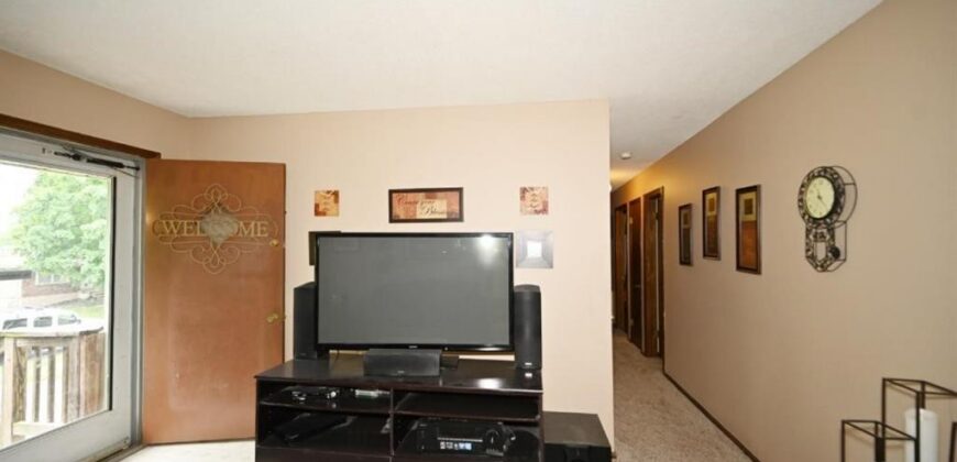 10526 N Walnut Street, Kansas City, MO 64155