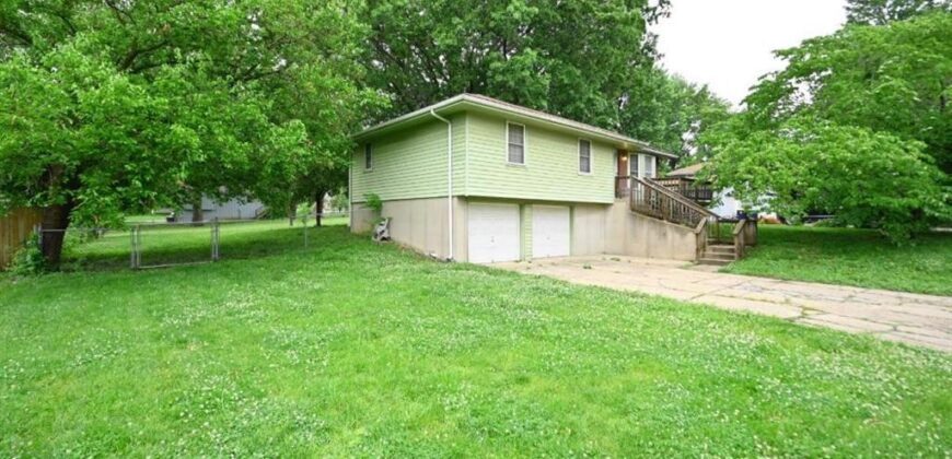 10526 N Walnut Street, Kansas City, MO 64155