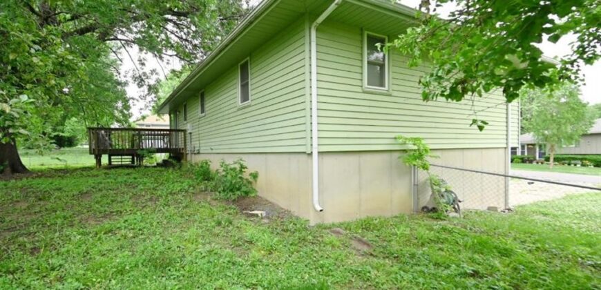 10526 N Walnut Street, Kansas City, MO 64155