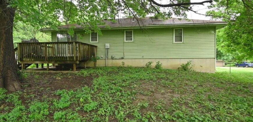10526 N Walnut Street, Kansas City, MO 64155