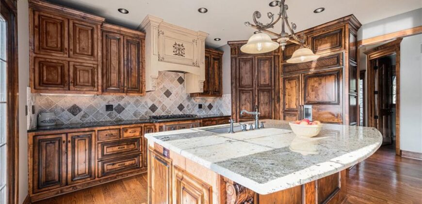 1900 NE 159th Street, Smithville, MO 64089