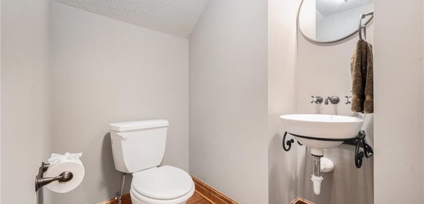 1900 NE 159th Street, Smithville, MO 64089