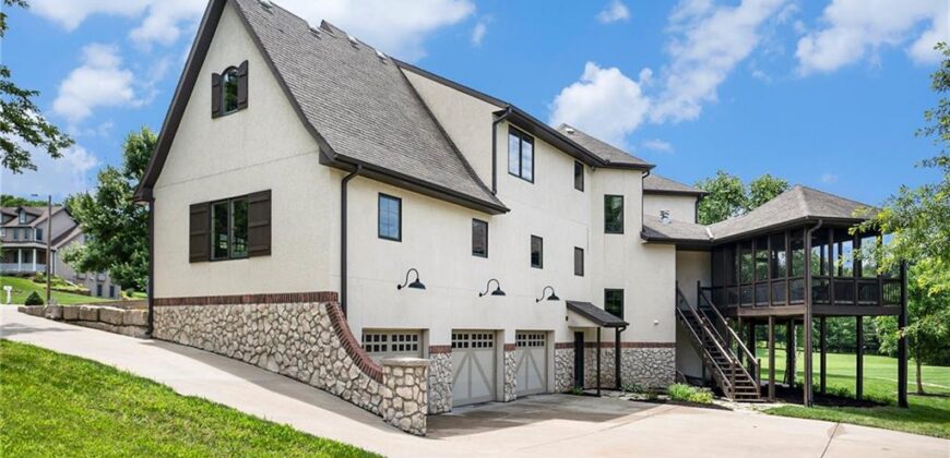 1900 NE 159th Street, Smithville, MO 64089