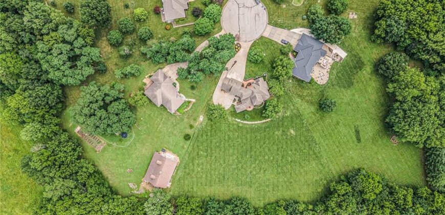 1900 NE 159th Street, Smithville, MO 64089