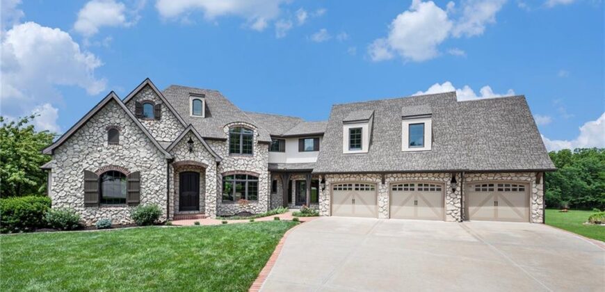 1900 NE 159th Street, Smithville, MO 64089
