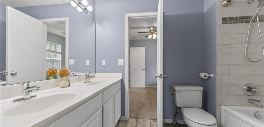 9770 N LEWIS Avenue, Kansas City, MO 64157