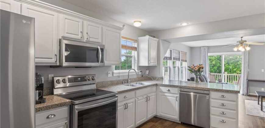 9770 N LEWIS Avenue, Kansas City, MO 64157